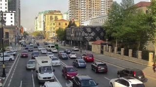 На каких улицах Баку 1 мая наблюдаются транспортные заторы? - ФОТО
