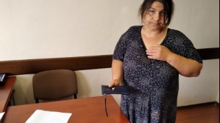 Fırıldaqçı falçı və əri saxlanılıb - avtomobildən silah aşkarlanıb  - FOTO