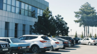 Sürücülərin nəzərinə:  Sumqayıtda bu ərazidə avtomobil saxlamaq ödənişli oldu  - VİDEO