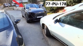 Yolu bağlayıb gedən bu sürücüyə görə ağır xəstəni taksi ilə yola saldılar - VİDEO