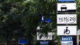 Знаки-невидимки:  запущенность дорожной инфраструктуры угрожает безопасности в Баку  - ФОТО