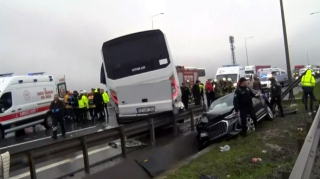 В Стамбуле в результате ДТП с полицейским автобусом пострадали 30 человек 