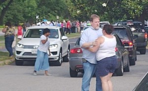 Bələdiyyə binasında atışma: 12 ölü - VİDEO