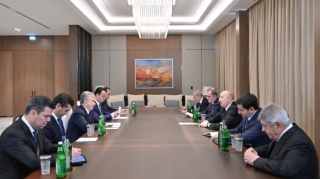 Prezident İlham Əliyev Şavkat Mirziyoyevlə görüşüb - FOTO 