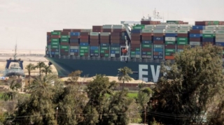 Misir hökuməti Süveyş kanalında hərəkətin dayanmasına görə 550 milyon dollar kompensasiya tələb edir