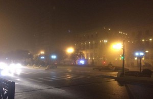 Bakıda şadlıq evinin qarşısında maşın piyadanı vurub