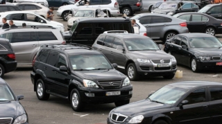 Ölkəyə köhnə maşın gətirənlərə xəbərdarlıq - Yeni rüsum 