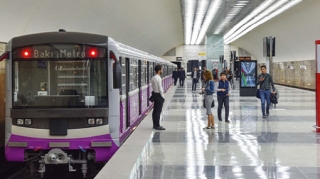 Bakı metrosunda problem - Qatarlar gecikir 