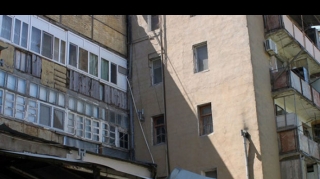 Bu binalardan mənzil alanların DİQQƏTİNƏ: Mütləq sənədlərə baxın... - VİDEO 