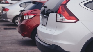 Maşınların park edilməsi,  yoxsa şəxsi biznes?  - VİDEO