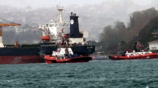 Bosfor boğazında gəmilərin hərəkəti dayandırılıb 
