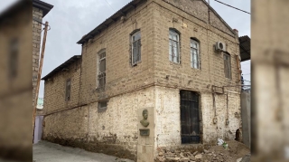 Bakıxanovun doğulduğu evin bir hissəsi uçdu - VİDEO