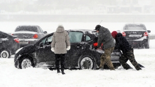 Qışda avtomobillərin yanacaq sərfi niyə artır və necə azaltmaq olar? 