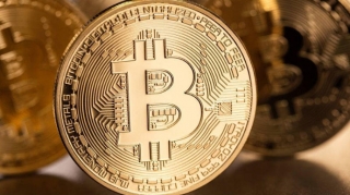 Bu ölkə vətəndaşlarına pulsuz bitcoin paylayacaq