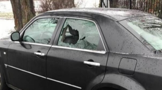 Nəqliyyat nazirinin avtomobilinə HÜCUM:  qarət etdilər 