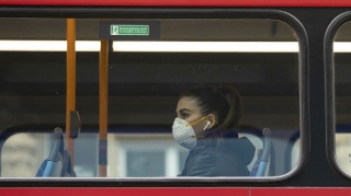 Britaniyada ictimai nəqliyyatda maska taxmayanlar cəzalandırılacaq