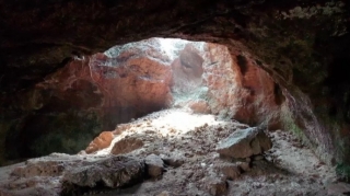 Polis mağarada  rus qadını və onun 2 qızını tapıb