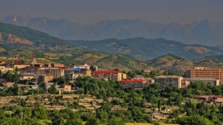 Daşkəsəndən Kəlbəcərə elektrik xətti çəkilir