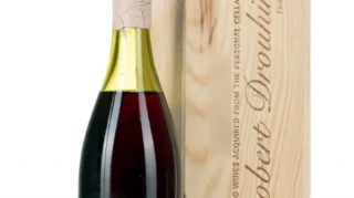 Bu şərab 812.500 dollara satıldı 