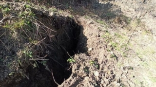 Yardımlıda torpaq uçqunu olub: Ölən var 