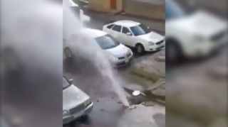 Авария в Баку:  затоплена улица  - ВИДЕО