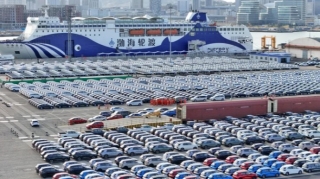 Daxili bazarda vəziyyət pisləşdikcə Çin dünyanı avtomobillə doldurur 