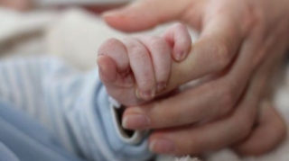 Qazaxda beşaylıq körpə qəfil öldü 