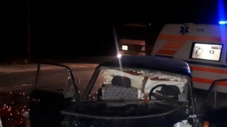 Siyəzəndə "Jiquli"  qəzaya uğrayıb, xəsarət alan var  - FOTO