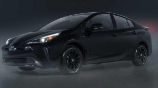 "Toyota Prius Nightshade"  versiyasında təklif edilir  - FOTO