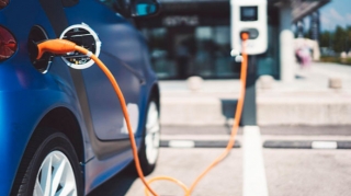 Ekoloji avtomobil idxalında 2 dəfədən çox artım qeydə alındı - FOTO