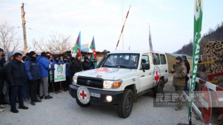 BQXK-nin avtomobillərinin müşayiətilə Xankəndidən Ermənistana müalicə üçün körpə aparılıb 