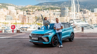 Tanınmış avtobloger öz avtomobili ilə Avropa səyahətinə çıxdı  - FOTO