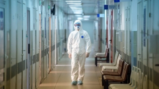 Dünyada koronavirusun ilk vaksinin sınağı uğurla başa çatdı