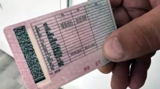 Azərbaycanlı saxta sürücülük vəsiqəsi ilə tutuldu  - 448 manat cərimələndi 