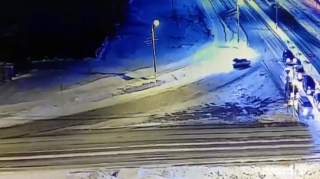 Sərxoş sürücü piyada keçidində ana və uşaqlarını vurdu – VİDEO 