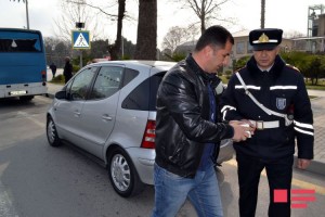 Yol polisi reyd keçirdi: Cəriməni ödəməyənlərə qarşı- FOTO