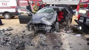 İki avtomobil toqquşdu: 1 ölü, 5 yaralı - VİDEO
