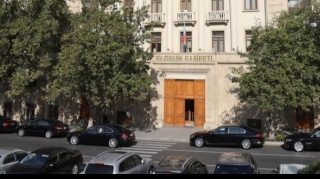 Həftəsonu fəaliyyətinə icazə verilən qurumlar - SİYAHI 