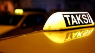 В Баку женщина родила в такси