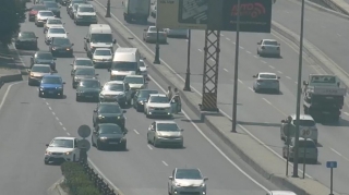 Dayanma-durmanı qadağan edən nişan yoxdur, amma sürücülər cərimələnir - VİDEO 