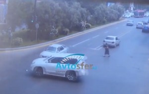 Bakıda "Prado" qırmızıdan keçdi, bu da sonu - REAL VİDEO