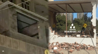 Yasamalda binaya qanunsuz artırılan eyvan söküldü - FOTO