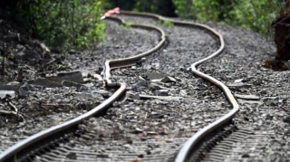 Qatar relsdən çıxdı - 19 nəfər xəsarət alıb 