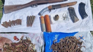 Ağsuda xeyli silah-sursat aşkar edilib - FOTO   