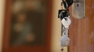 Bakıda mənzildə kişi meyiti tapılıb