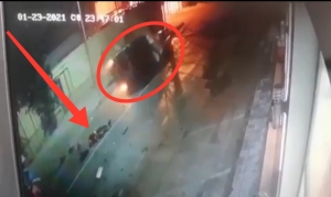 Bakıda gəncin öldüyü "Range Rover" qəzasının başvermə anı  - VİDEO