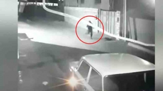 Həkimi qətlə yetirməkdə şübhəli bilinən şəxslərin görüntüləri yayıldı - VİDEO 