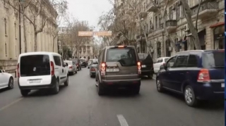 Paytaxt küçələrində postların yaratdığı dəhşətli tıxac - VİDEO 