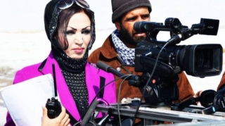 Qadın kinorejissor avtomobilində güllələndi