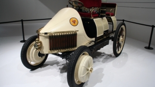 Lohner-Porsche «Semper Vivus» 1900 года — родоначальник гибридного автомобиля  - ФОТО